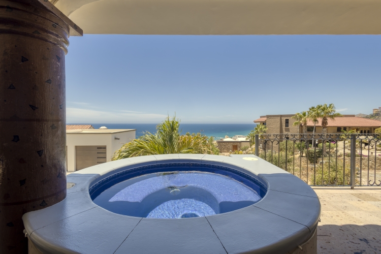 Ocean View Suites Jacuzzi